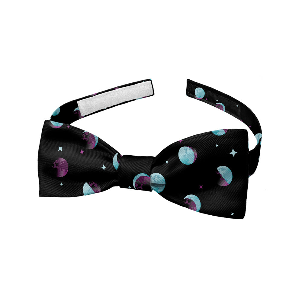 Mini_Moons_Space_5_Baby_Bow_Tie_ca5010c5-dabf-4889-889e-3db7bfa34133